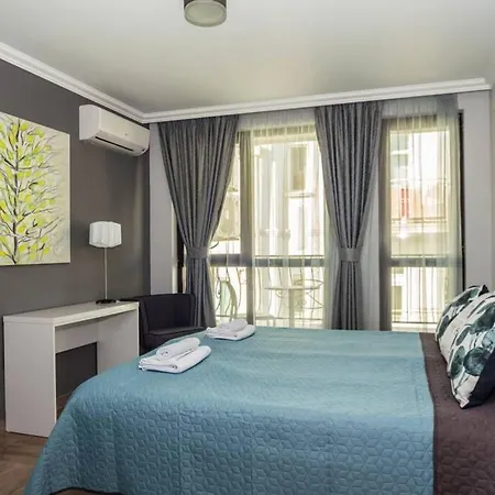 Elegance, Center, Kapana Апартаменты